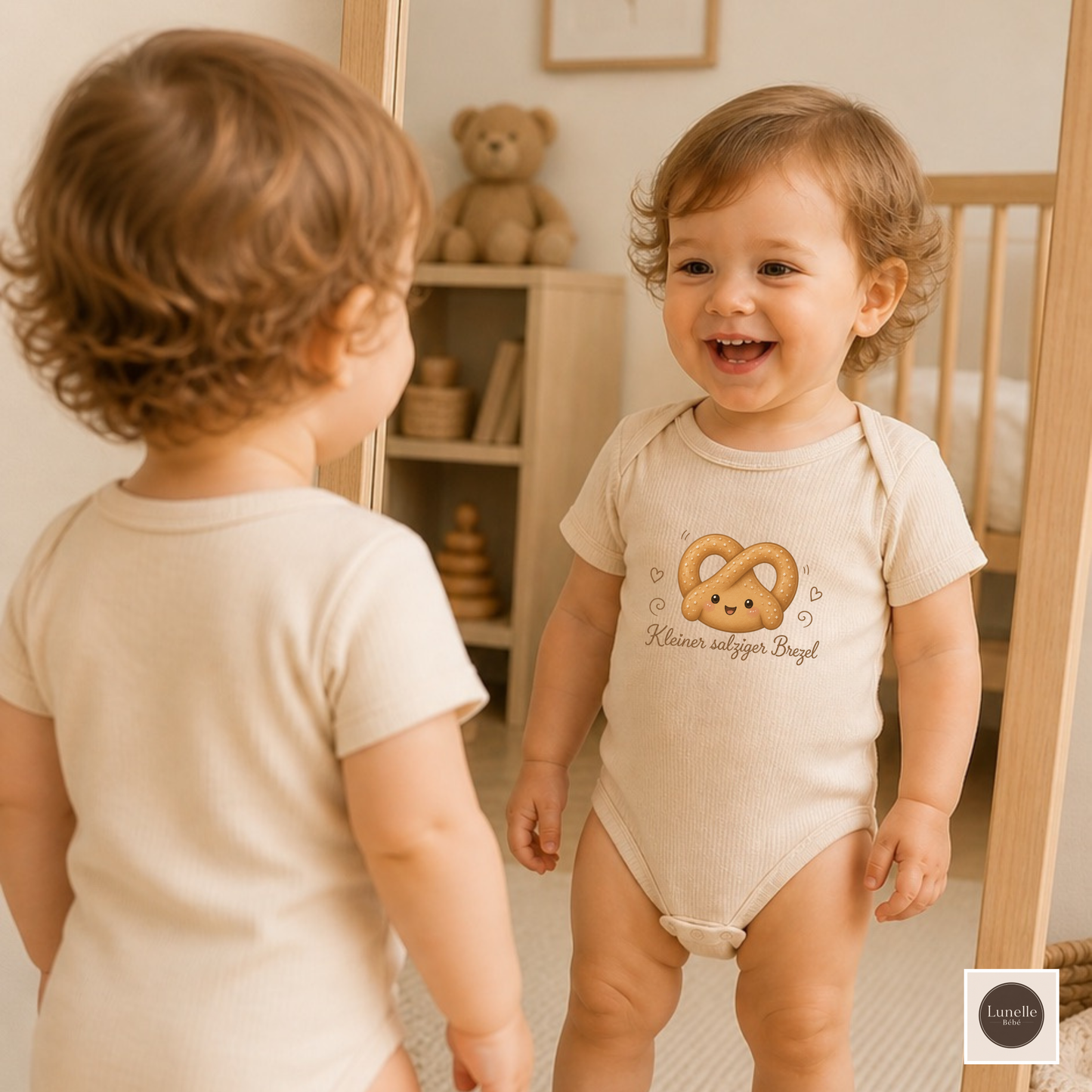 Organic Baby Bodysuit – Kleiner Salziger Brezel | Cute Kawaii Pretzel Baby One Piece | White & Natural | 3–18M